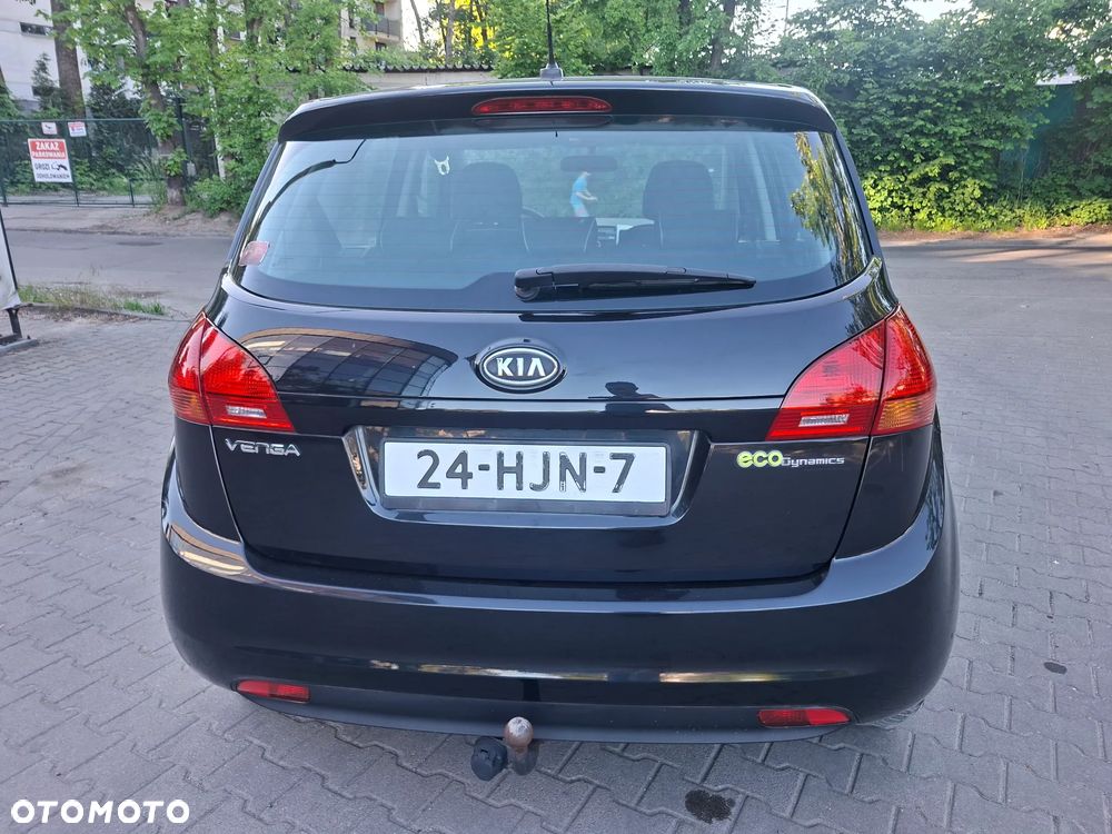 Kia Venga 1.6 L - 7