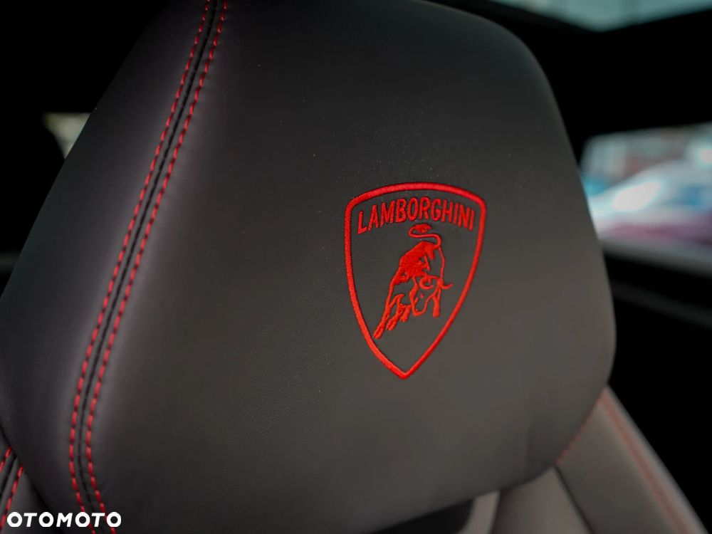Lamborghini Urus - 30