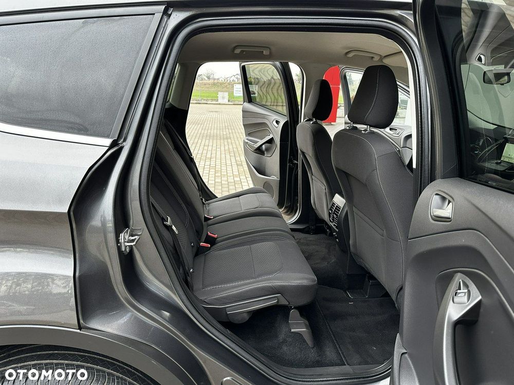 Ford Kuga 1.5 EcoBoost 2x4 Titanium - 13