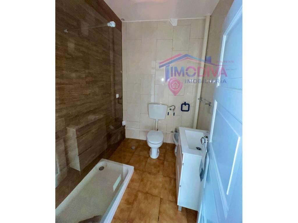Apartamento T2+1 no centro de Figueiró dos Vinhos - Grande imagem: 3/13