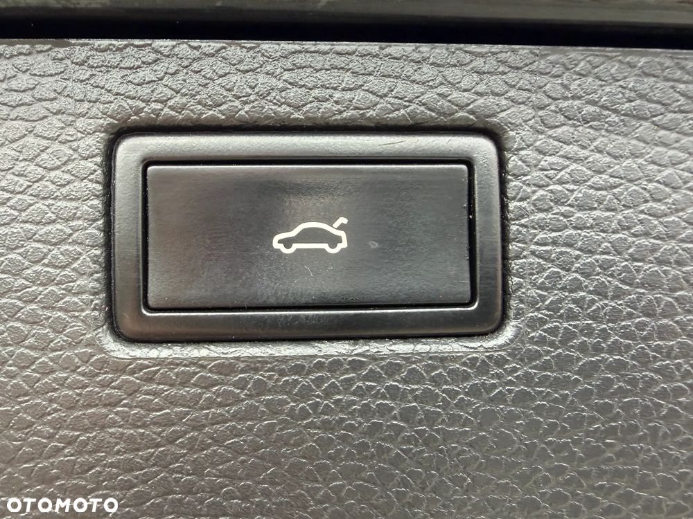 Volkswagen Passat Variant 2.0 TDI Highline DSG - 19