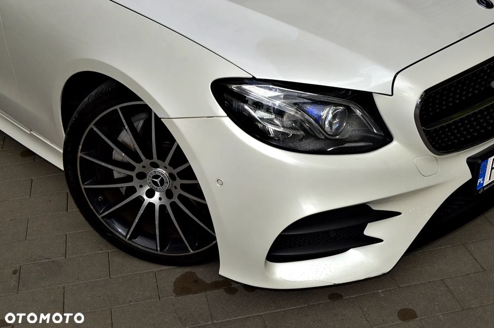 Mercedes-Benz Klasa E 220 d 4-Matic 9G-TRONIC - 33