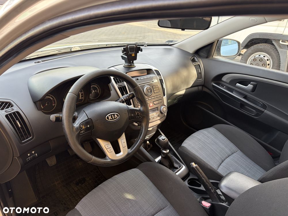 Kia Ceed 1.6 Crdi Optimum + - 29
