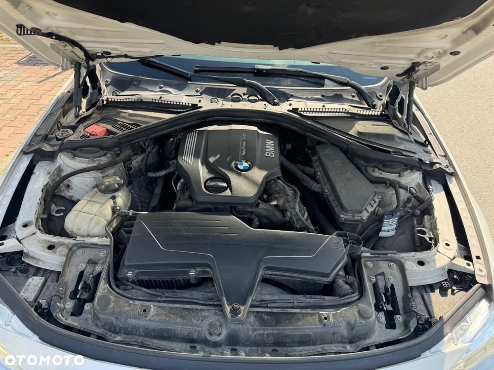 BMW Seria 3 318d Luxury Line - 11