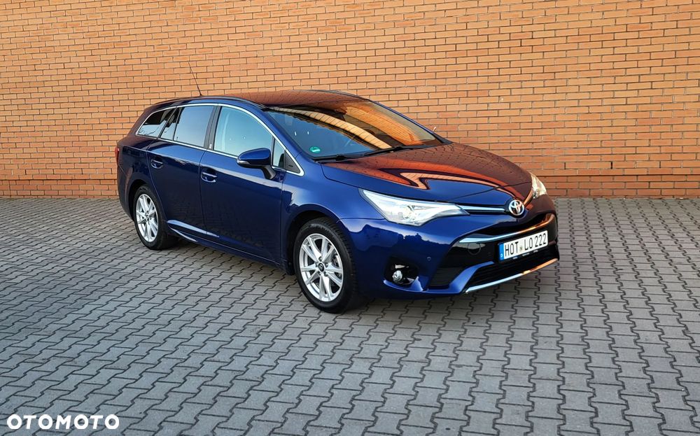 Toyota Avensis Touring Sports 1.8 Multidrive S Team Deutschland - 23