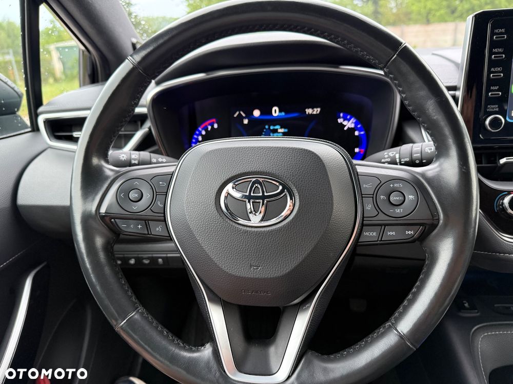 Toyota Corolla 2.0 Hybrid Executive - 13