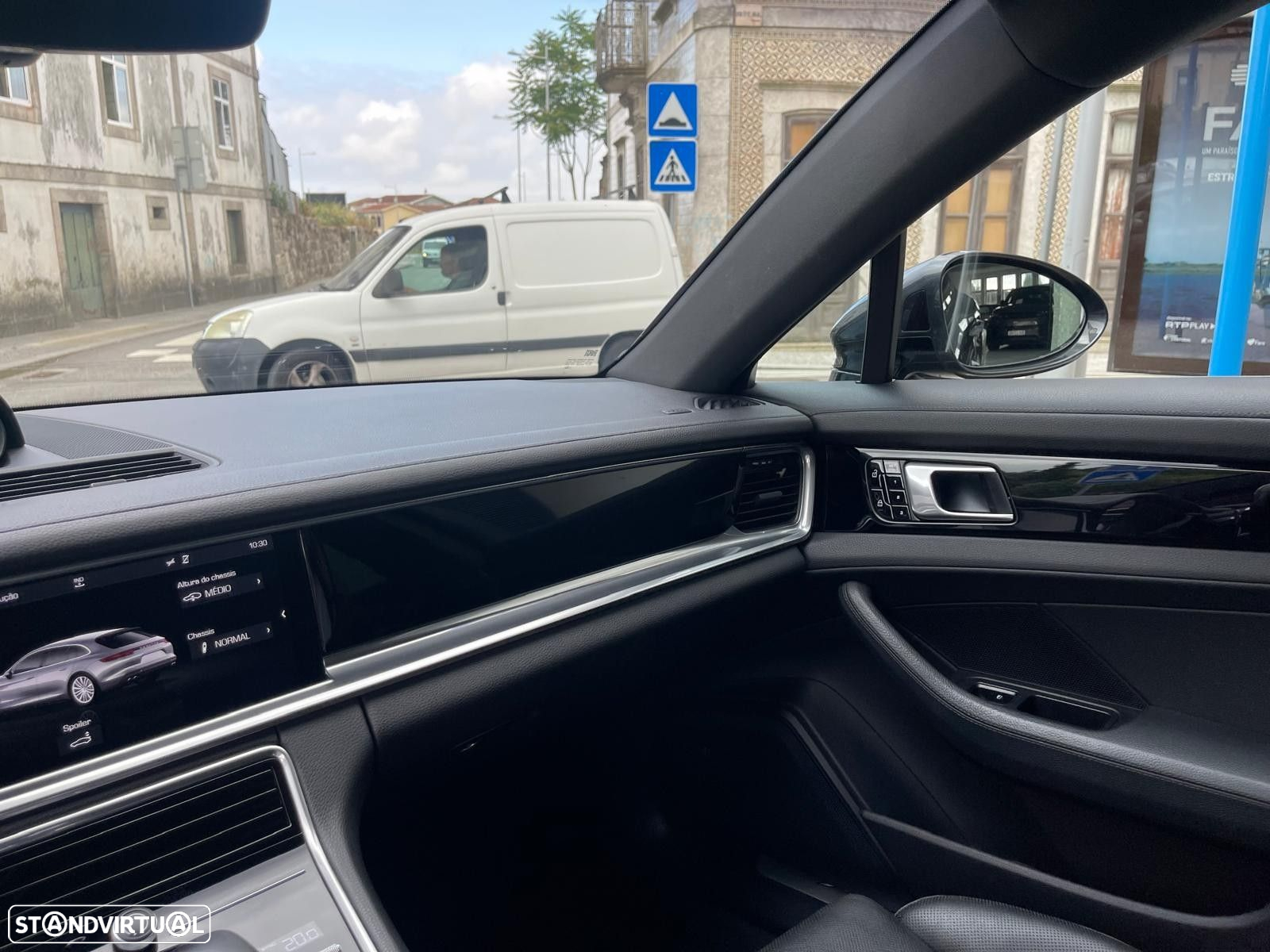Porsche Panamera Sport Turismo 4 E-Hybrid - 33