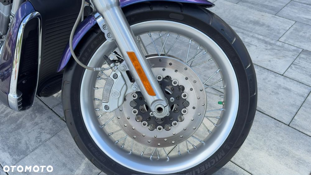 Harley-Davidson V-Rod Street Rod - 17