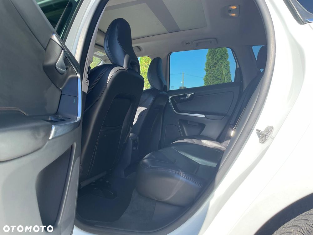 Volvo XC 60 D4 AWD Summum - 16