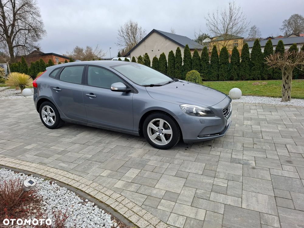 Volvo V40 T2 You - 18