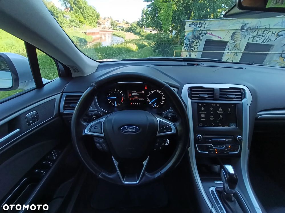 Ford Mondeo 2.0 TDCi Titanium 4WD PowerShift - 11