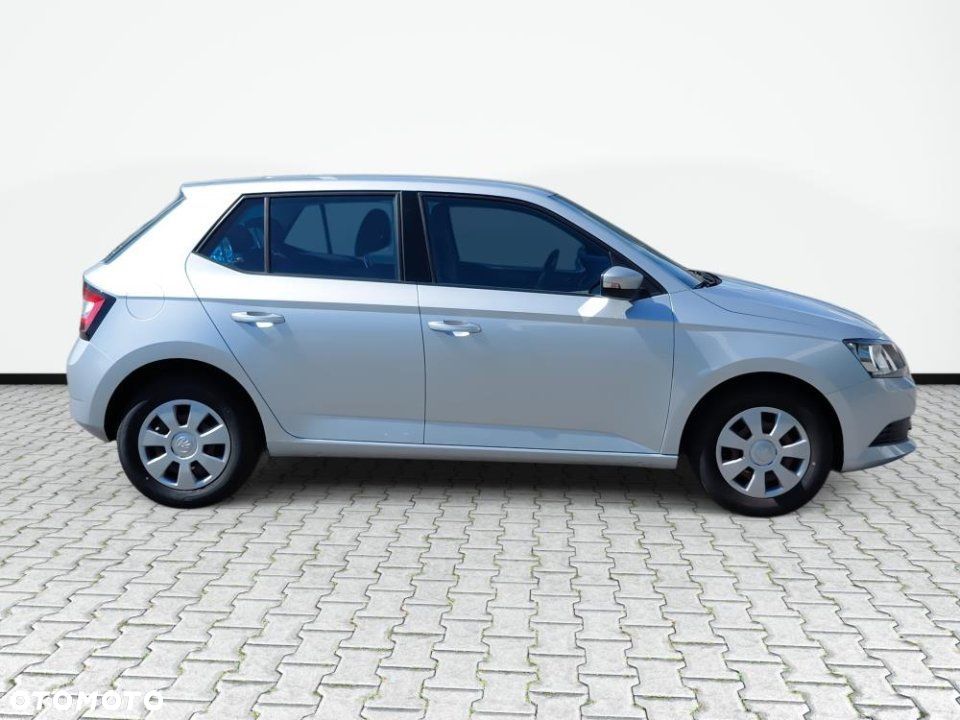 Skoda Fabia - 4