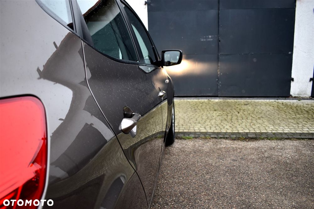 Kia Venga 1.4 CVVT Fifa World Cup Edition - 10