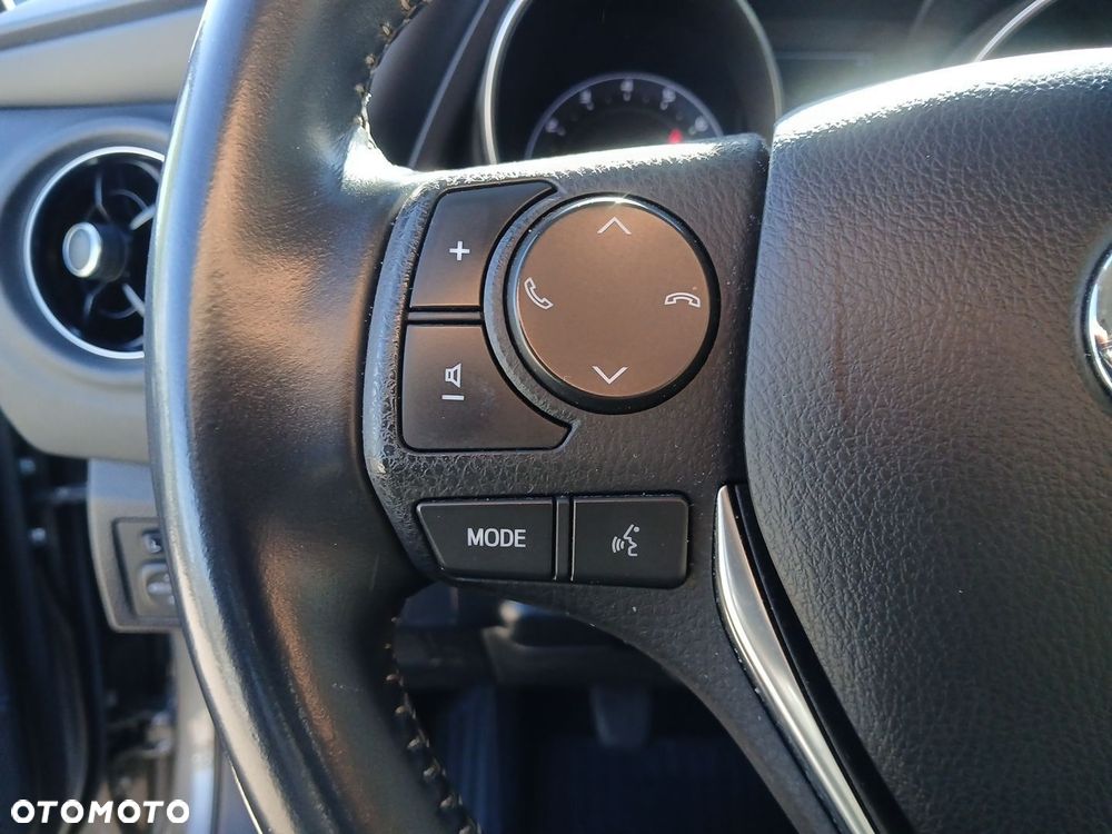 Toyota Auris - 24
