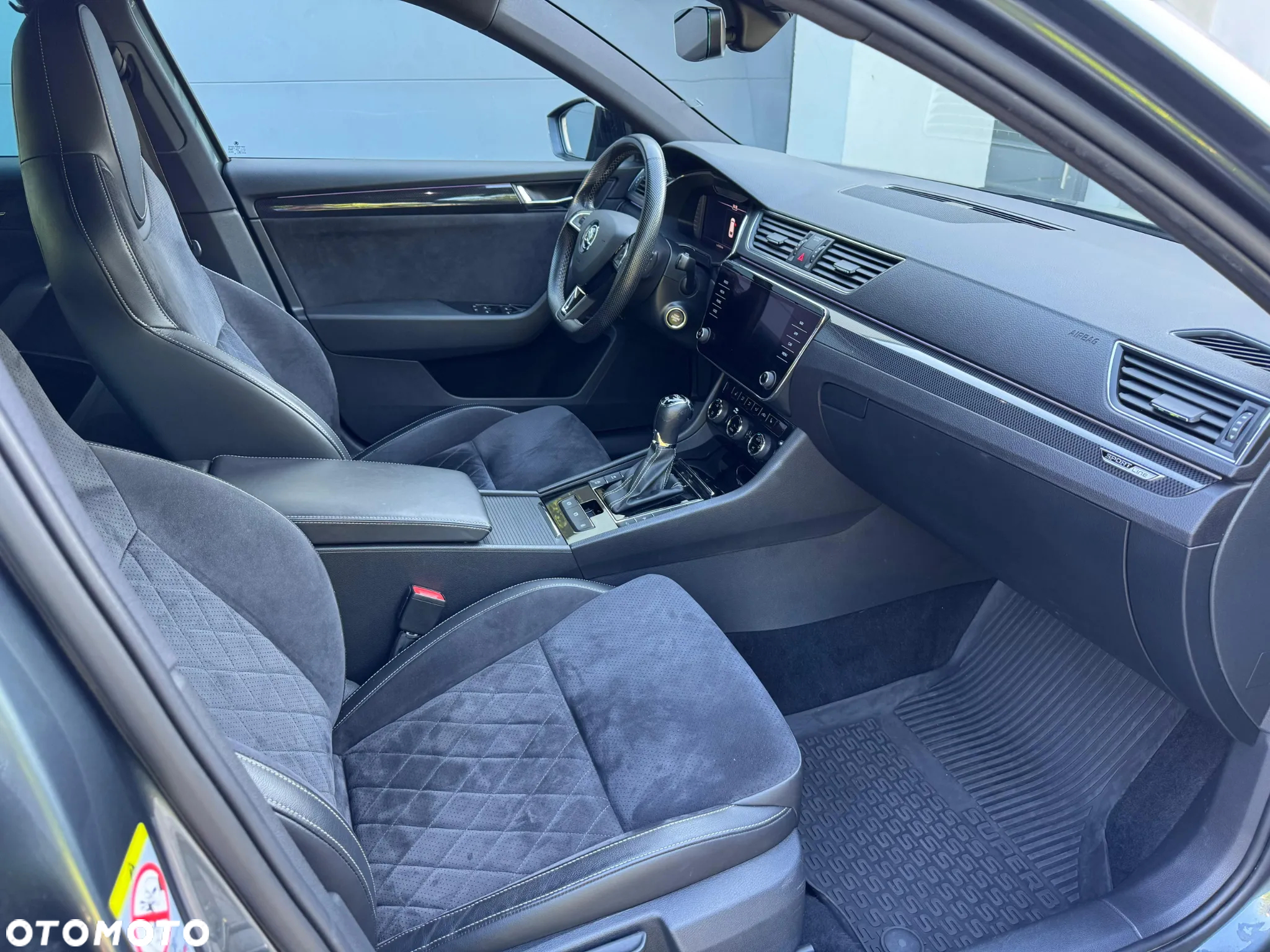 Skoda Superb 2.0 TDI 4x4 Sportline DSG - 32