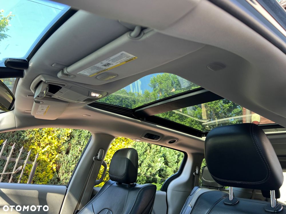 Chrysler Pacifica - 40