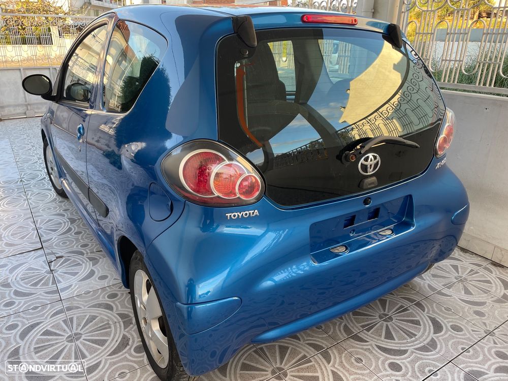 Toyota Aygo Blue - 3