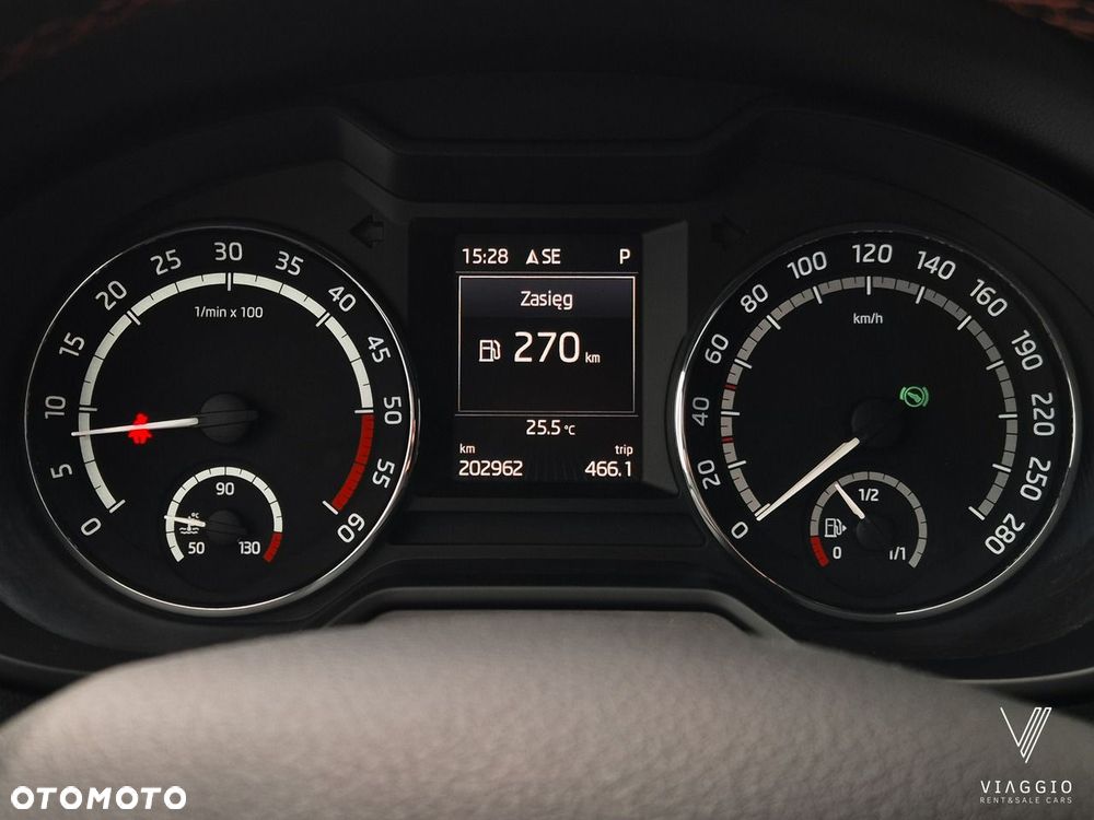 Skoda Octavia 2.0 TDI (Green tec) 4x4 DSG RS - 25