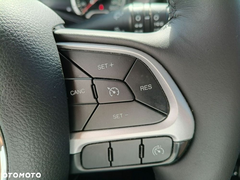 Jeep Renegade 1.4 MultiAir DSG Limited - 20