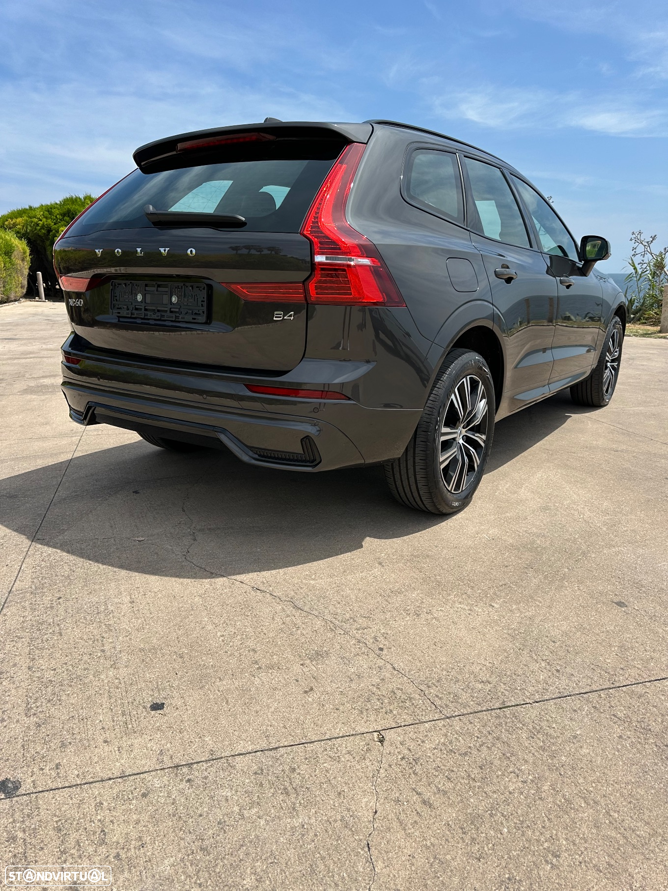 Volvo XC 60 2.0 B4 R-Design Geartronic - 30