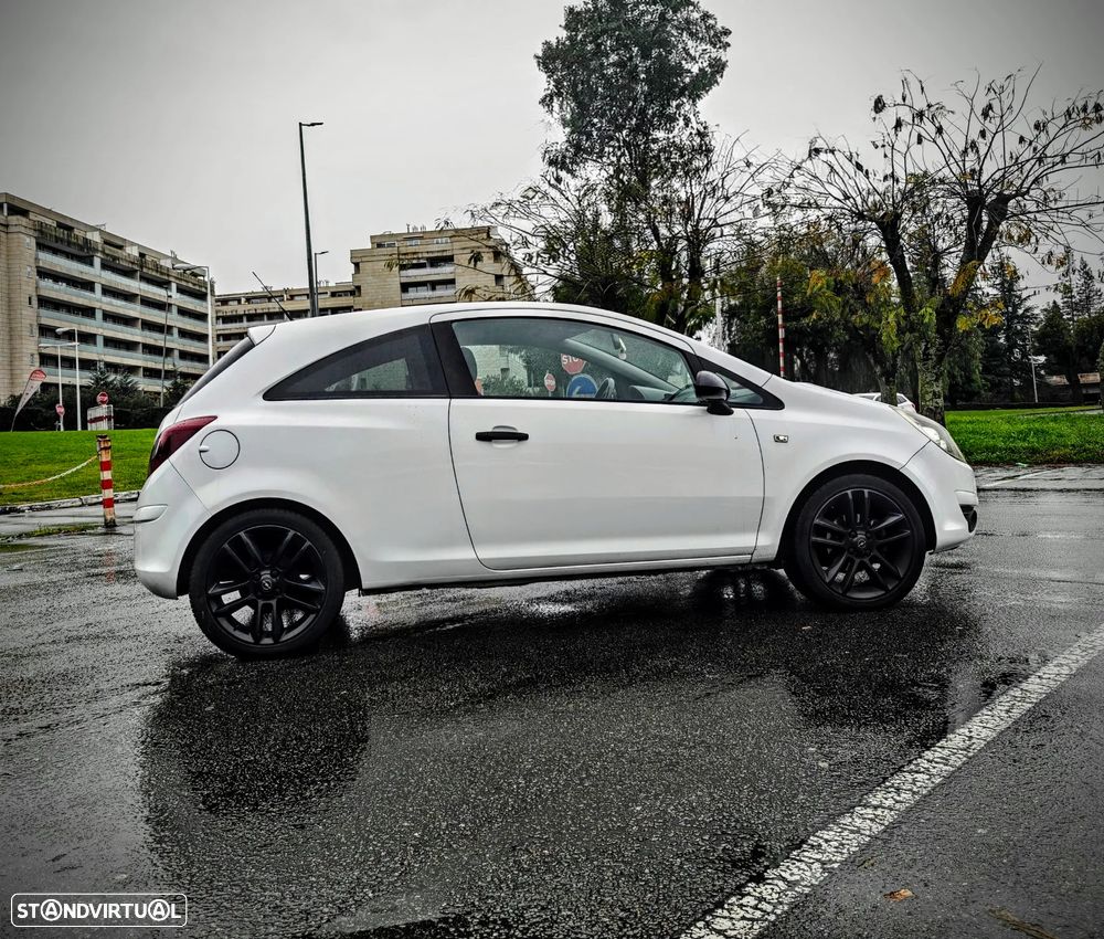 Opel Corsa 1.2 Black Edition 129g - 3