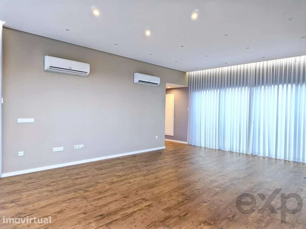Moradia Contemporânea com 3 Suítes, Água de Pena, Madeira - Grande imagem: 5/59