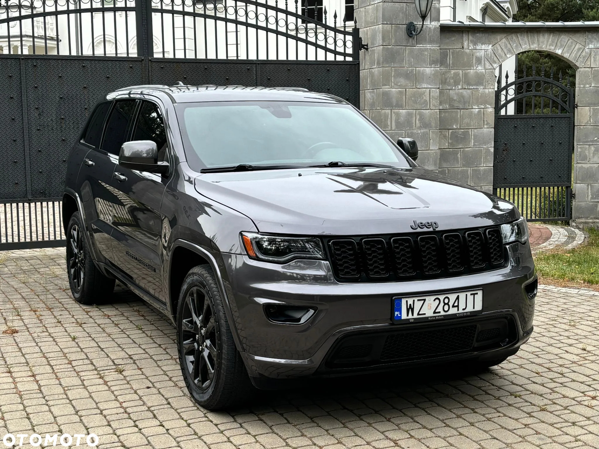 Jeep Cherokee - 2