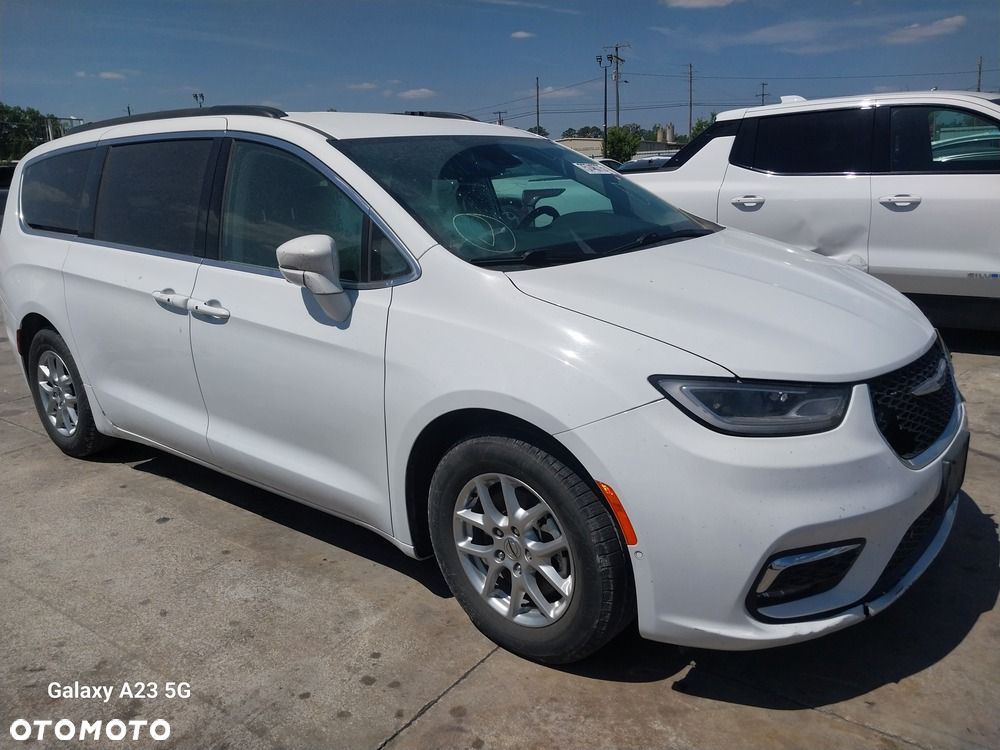 Chrysler Pacifica - 1