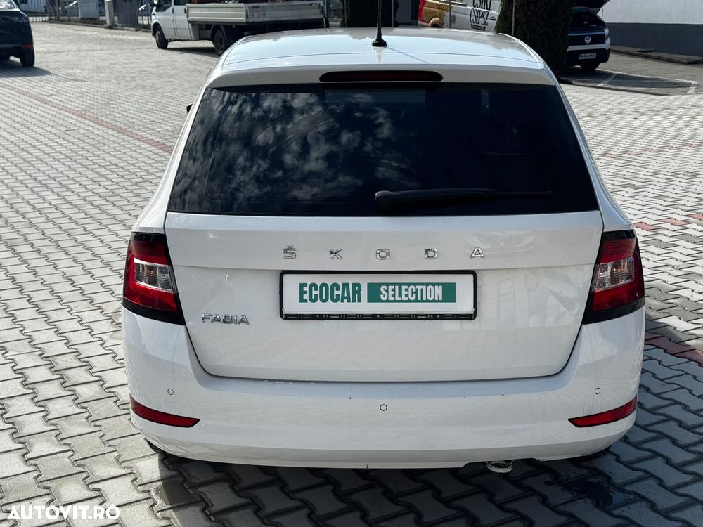 Skoda Fabia - 8