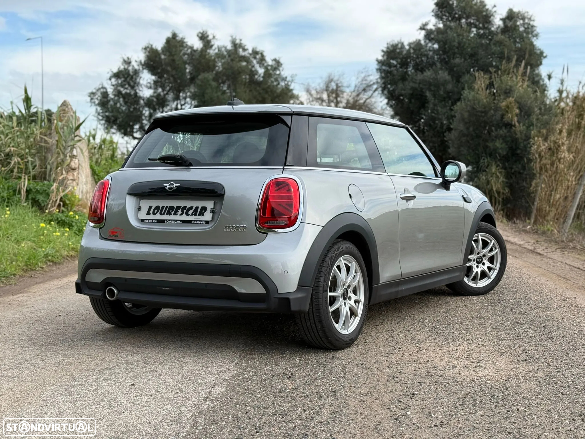 MINI 3 Portas Cooper Essential - 4