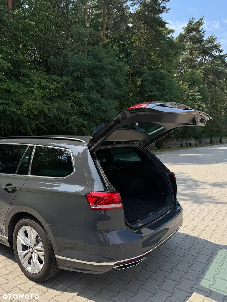 Volkswagen Passat - 8
