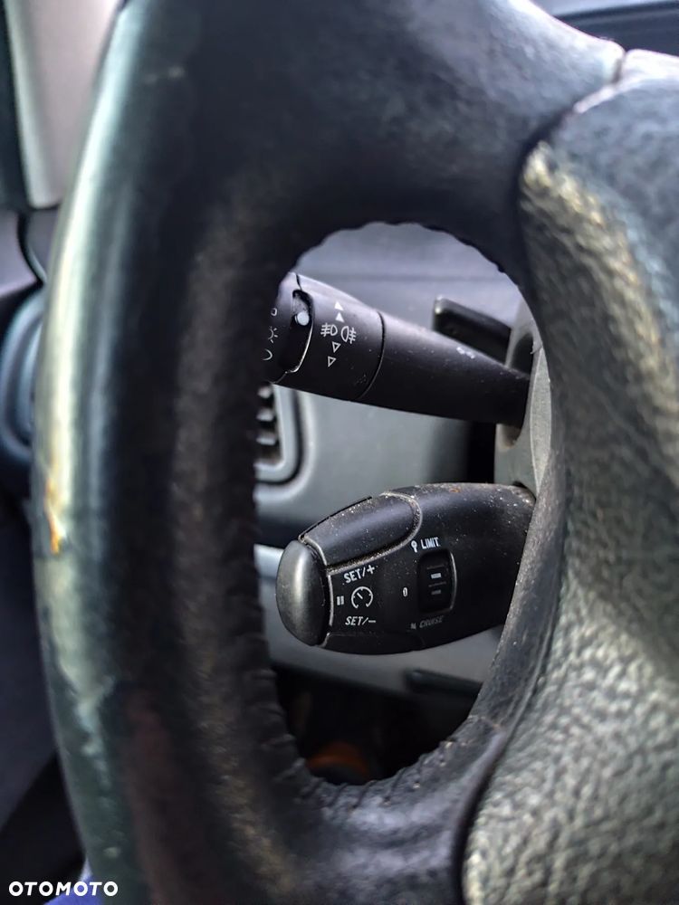 Peugeot 807 2.0 HDi Active - 12