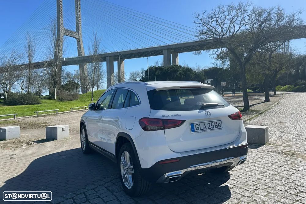 Mercedes-Benz GLA 250 e 8G-DCT Progressive - 5