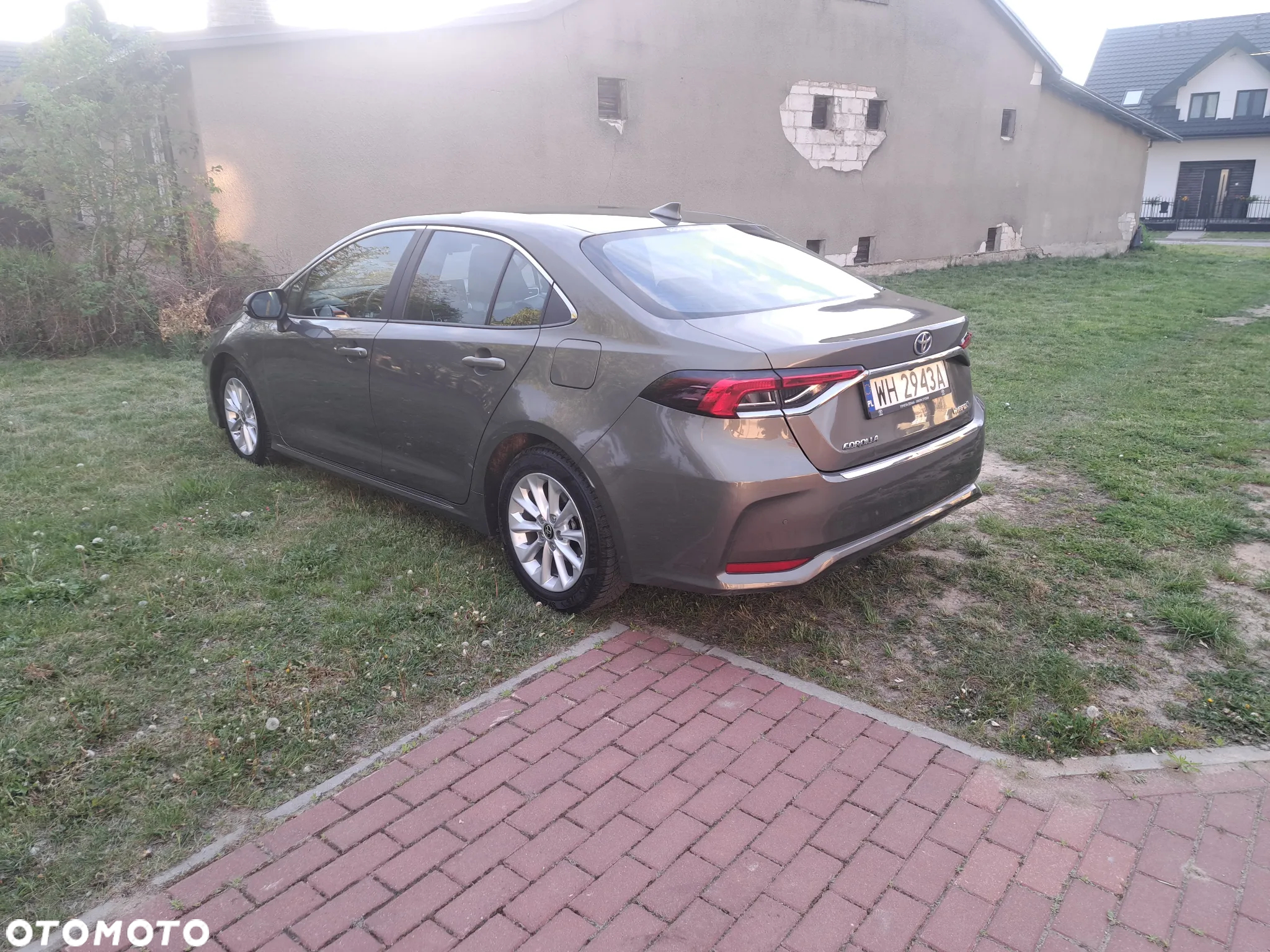 Toyota Corolla 1.8 Hybrid Comfort - 4
