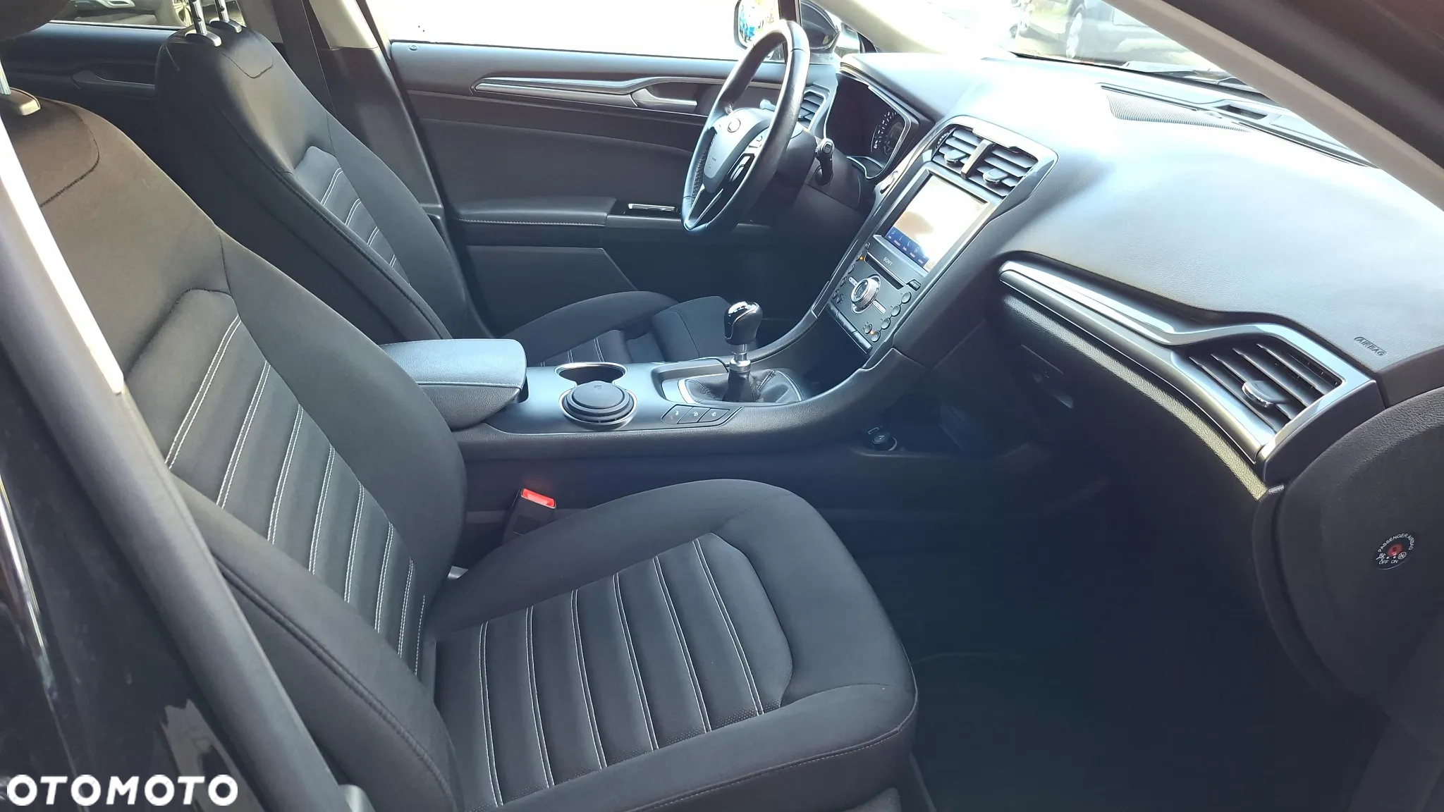 Ford Mondeo 2.0 EcoBlue Titanium - 38