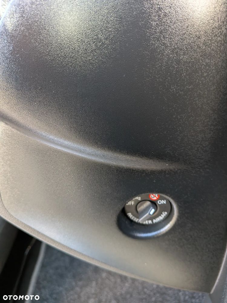 Renault Clio - 22