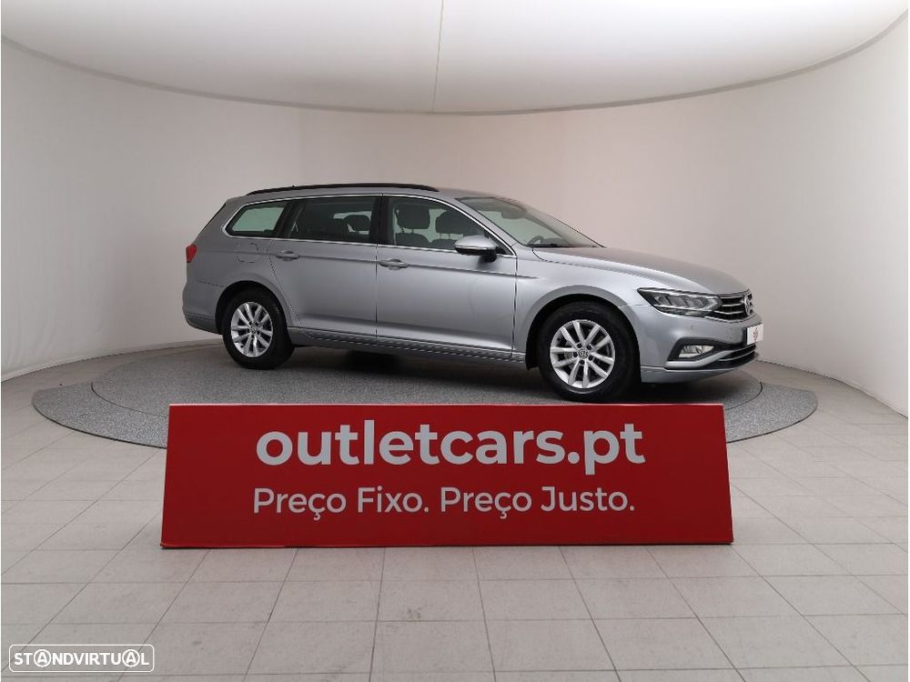 VW Passat Variant 2.0 TDi Business DSG - 11