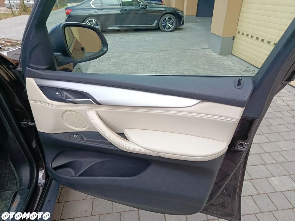 BMW X5 xDrive25d - 23
