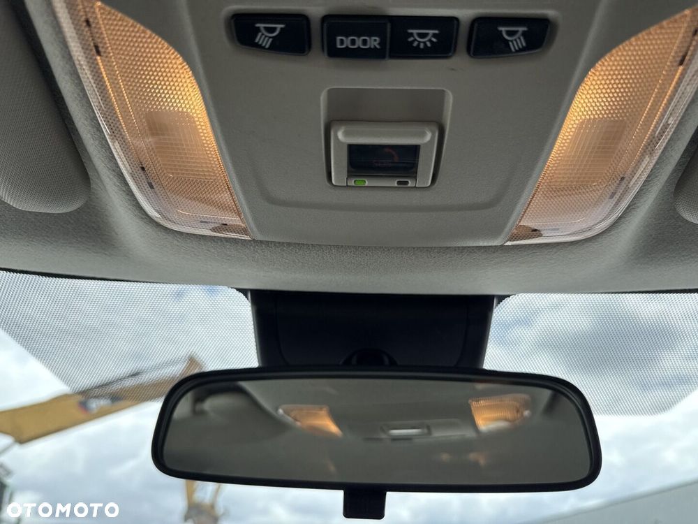 Toyota Corolla 1.8 Hybrid Comfort - 23