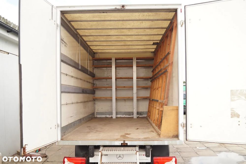 Mercedes-Benz Sprinter - 27