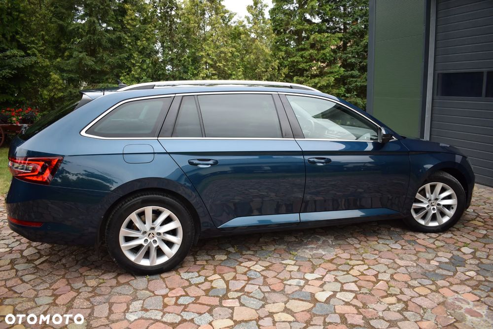 Skoda Superb 2.0 TDI 4x4 DSG Premium Edition - 16