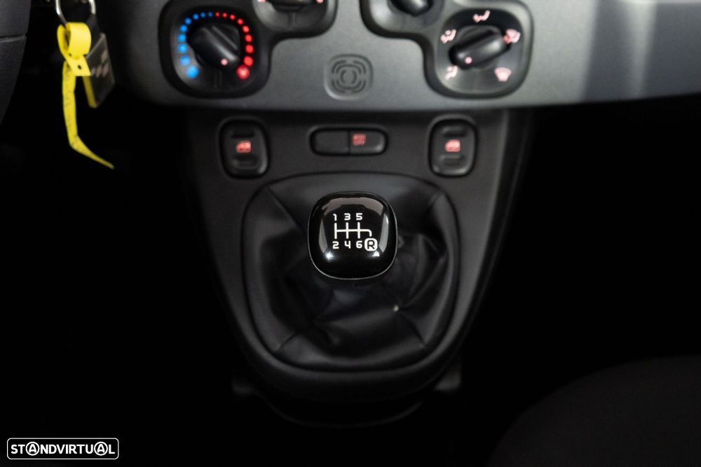 Fiat Panda 1.0 Hybrid City Life - 24