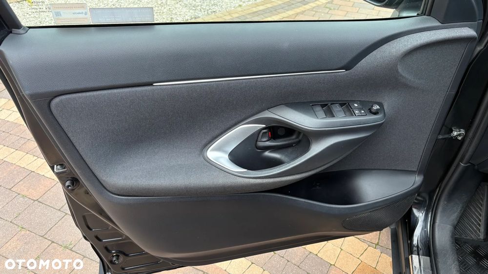 Toyota Yaris Cross Hybrid 1.5 Comfort - 35
