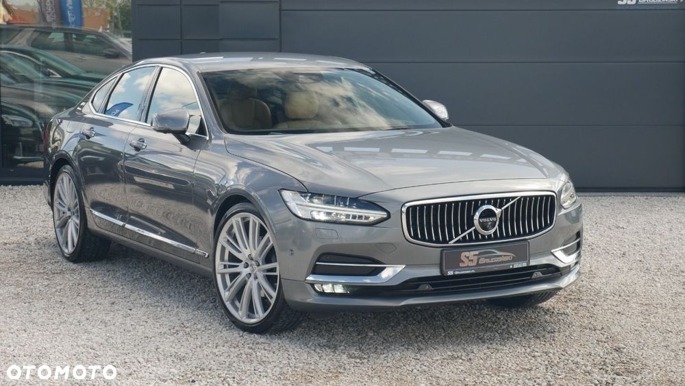 Volvo S90 - 2