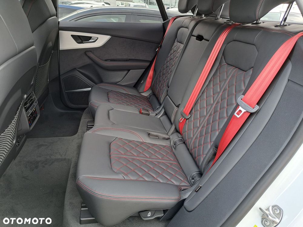 Audi Q8 - 7