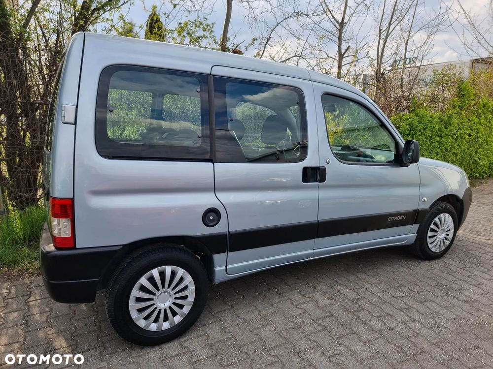 Citroën Berlingo II 1.4i First - 17
