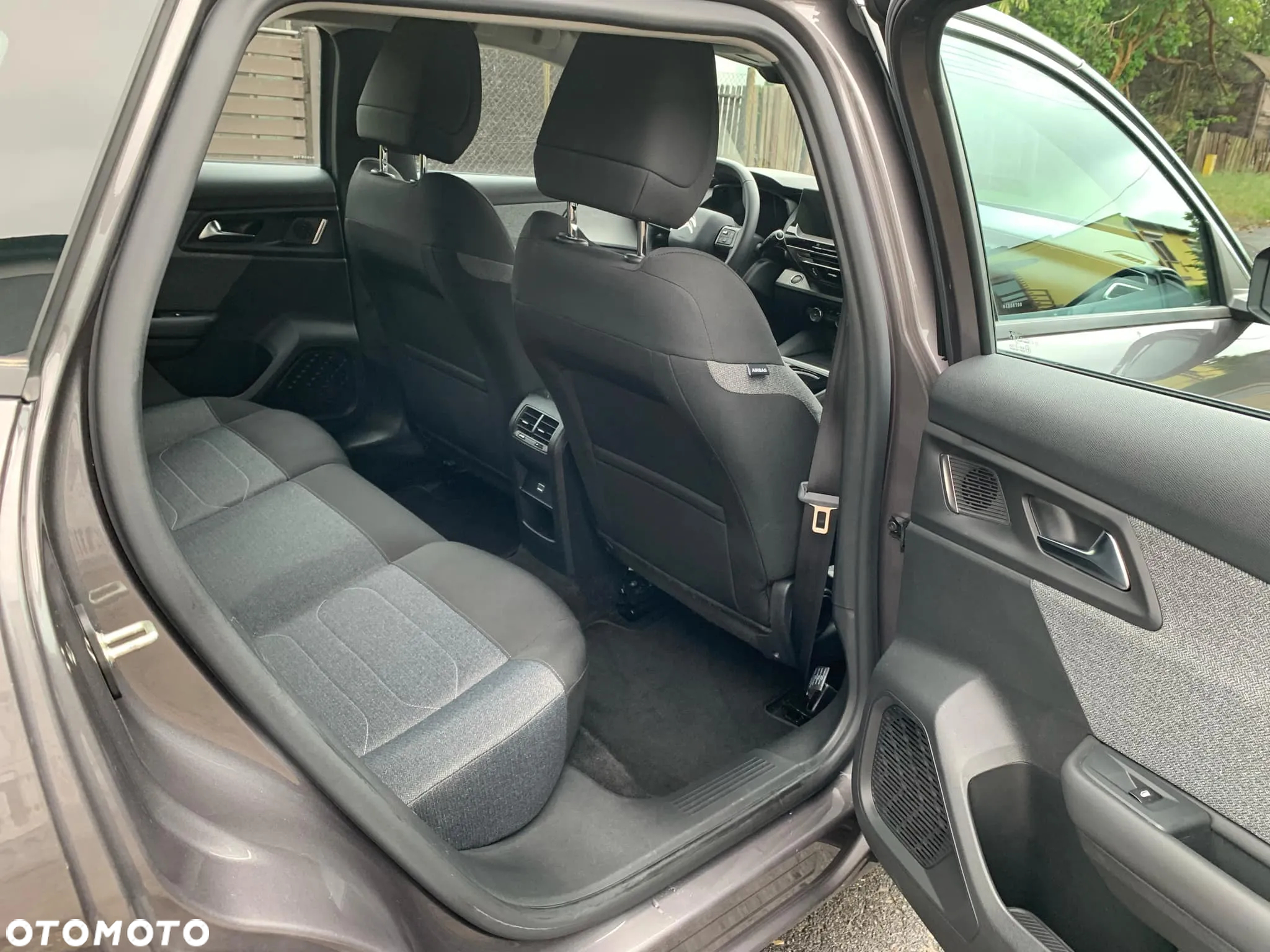 Citroën C5X 1.2 PureTech Feel EAT8 - 19