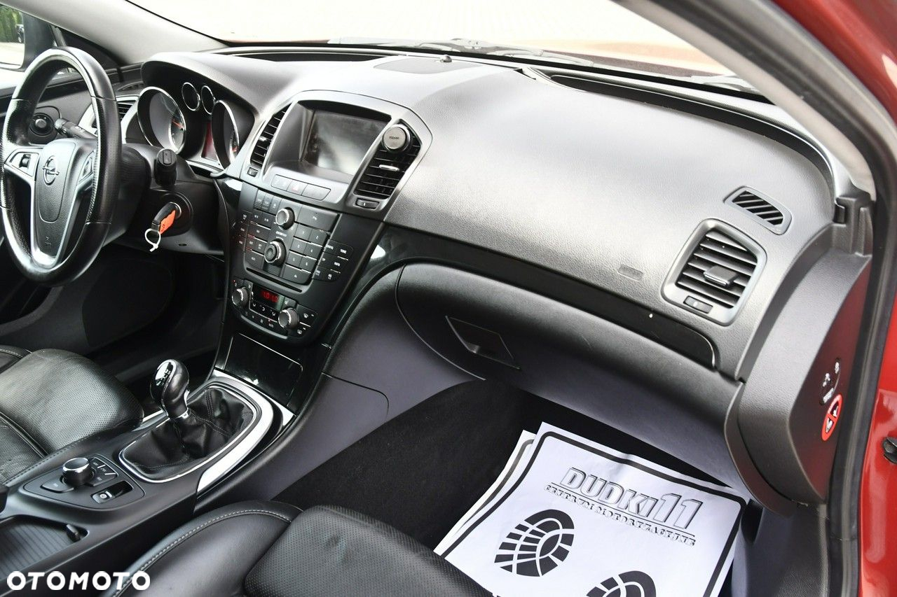 Opel Insignia - 25