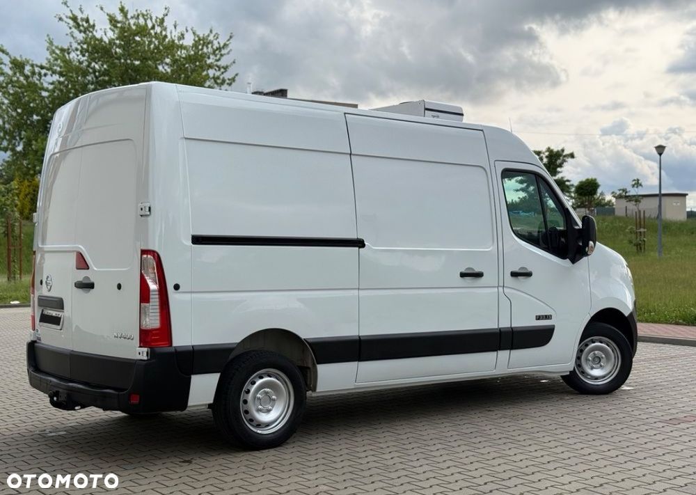 Nissan NV 400 - 24