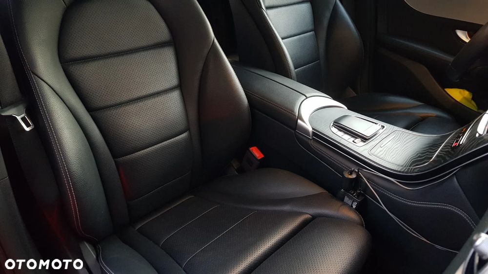 Mercedes-Benz GLC 200 d 4Matic 9G-TRONIC - 29